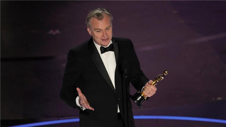 Hüller verpasst Oscar - „Oppenheimer“ großer Sieger Christopher Nolan bekam einen Oscar für die beste Regie und für den besten Film.
