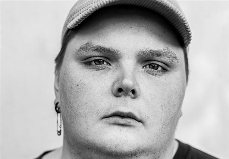 LegitCrew aus Bremerhaven startet mit progressivem Rap durch Circleaurin