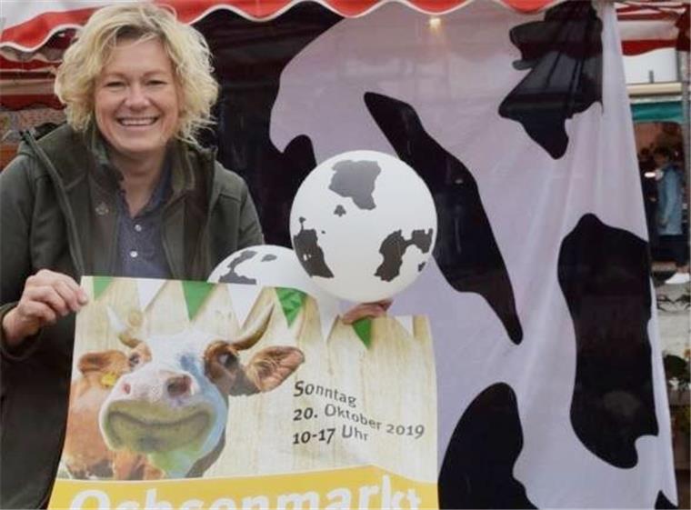 Nordenhamer Ochsenmarkt lockt mit erweitertem Programm Citymanagerin Ilona Tetzlaff freut sich schon auf den Ochsenmarkt.