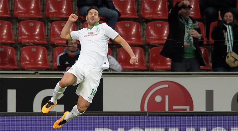 Claudio Pizarro hat 99 Tore für Werder erzielt und ist damit zweitbester Torjäger der Werder-Geschichte. Foto  Gambarini/dpa 