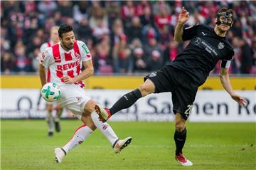 Claudio Pizarro (links) freut sich auf seine Bremer Freunde.