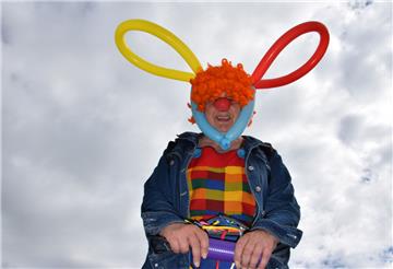 Clown Peppino war auch beim Bürger-Brunch auf dem Theaterplatz mit von der Parti...