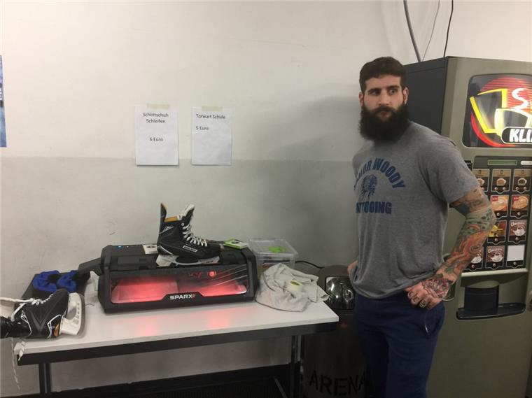 Cody Lampl und seine Sparx-Schleifmaschine