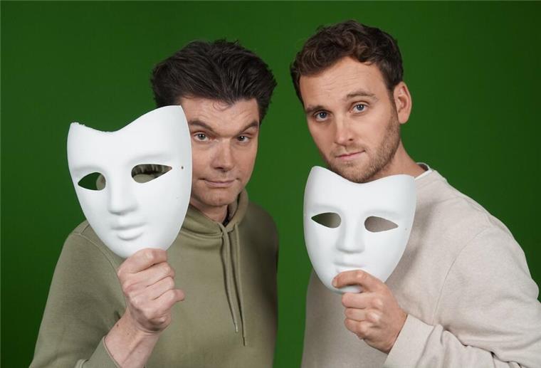 TV-Doku „Impostor - warum fühlen wir uns als Hochstapler?“ Comedian Lutz van der Horst leidet unter dem Impostor-Syndrom und berichtet in einer Doku mit Leon Windscheid erstmals darüber.