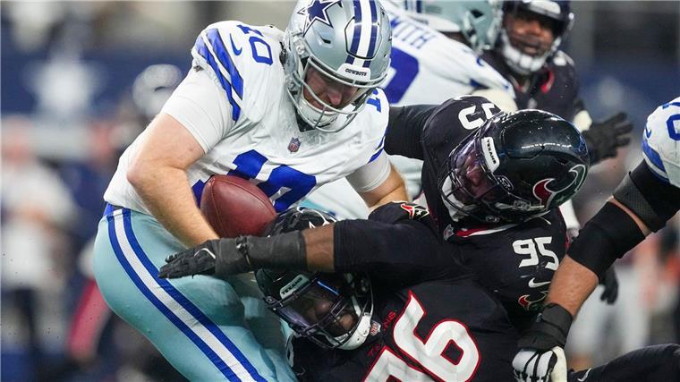 Nach Schreckmoment: Nächste Heimpleite für Dallas Cowboys Cowboys-Quarterback Cooper Rush erlebte mit fünf Sacks einen schmerzhaften Abend.