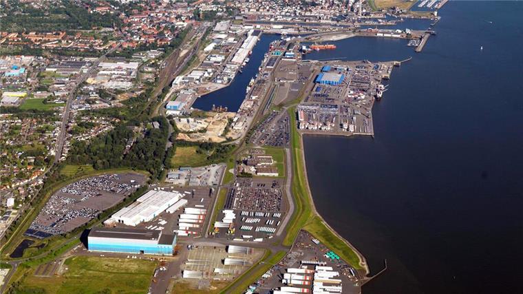 300 Millionen Euro für Offshore-Hafen: Cuxhaven investiert in Windkraft Cuxhaven Offshore DOZ Liegeplatz 5 6 7