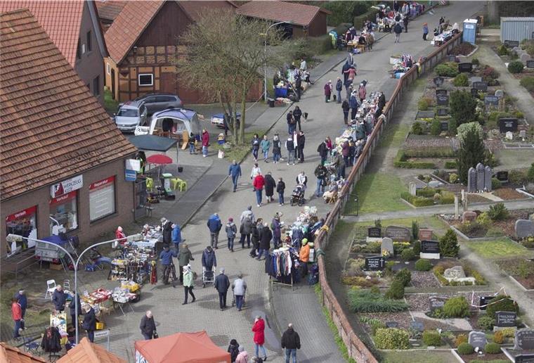 Wilstedt: Fest für die ganze Familie Frühling in Wilstedt aus der Vogelperspektive.