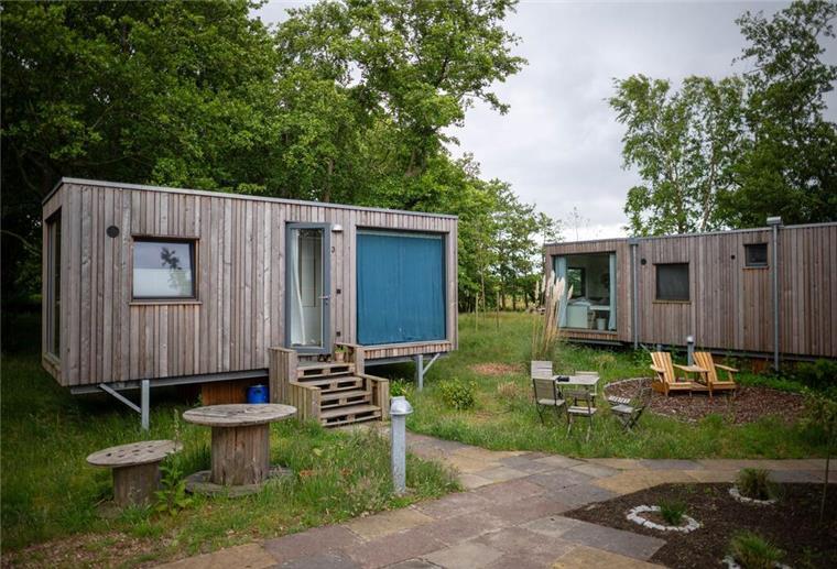 Nordsee-Insel erhält 3 neue Tiny Häuser - Doch für Urlauber sind sie tabu Die Tiny Häuser des Internats Hermann Lietz-Schule Spiekeroog.