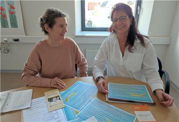 Dagmar Imhoff (links) vom Sozialpsychiatrischen Dienst und Genesungsbegleiterin Simone Hartung