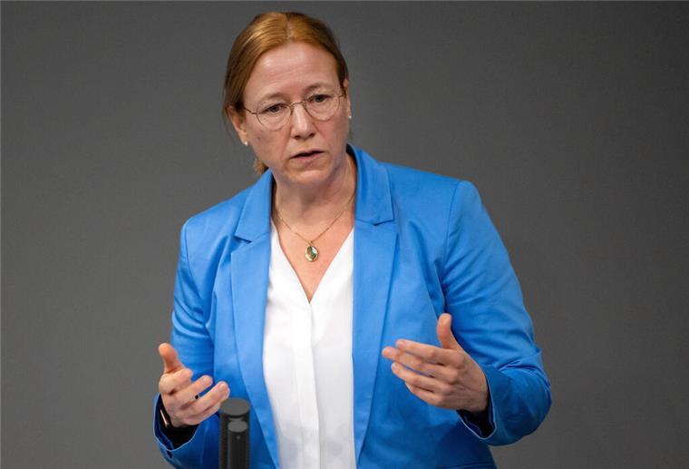 SPD pocht auf mehr Steuermittel für die Altenpflege Dagmar Schmidt