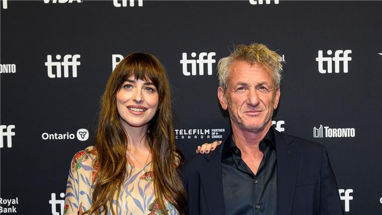 „Daddio“: Im Taxi mit Dakota Johnson und Sean Penn Dakota Johnson und Sean Penn stellen „Daddio“ beim Filmfestival in Toronto vor.