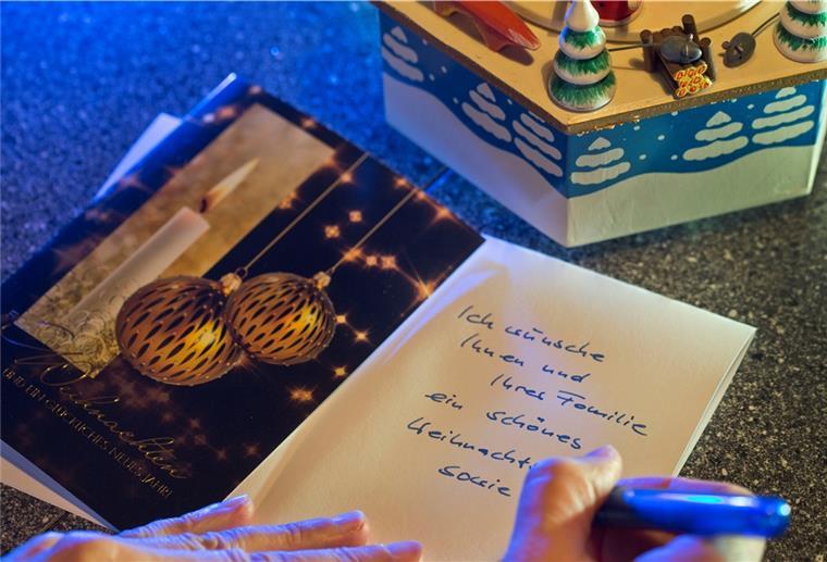 So kommt die Weihnachtspost rechtzeitig an Eine Weihnachtspostkarte