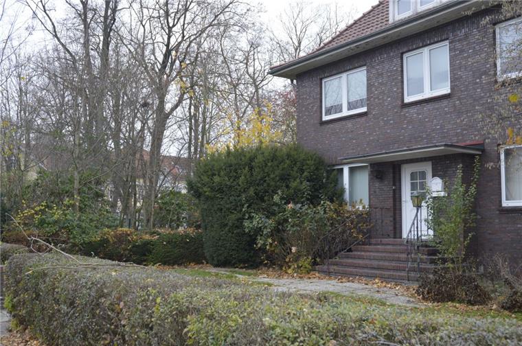 Gymnasium in Nordenham braucht mehr Platz Damit für Schülerinnen, Schüler, Lehrkräfte und Verwaltung genügend Platz im Gymnasium ist, hat die Kreisverwaltung jetzt ein Wohnhaus gekauft.