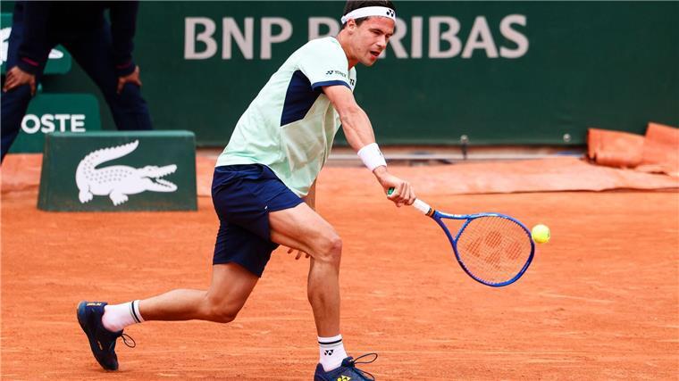 Daniel Altmaier hat bei den French Open für die erste große Überraschung gesorgt.
