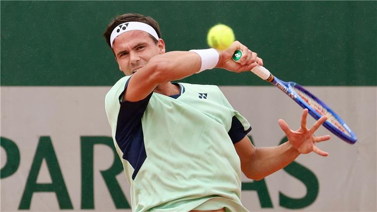 Lys raus: French Open für deutsche Spielerinnen vorbei Daniel Altmaier steht in Paris in Runde drei.