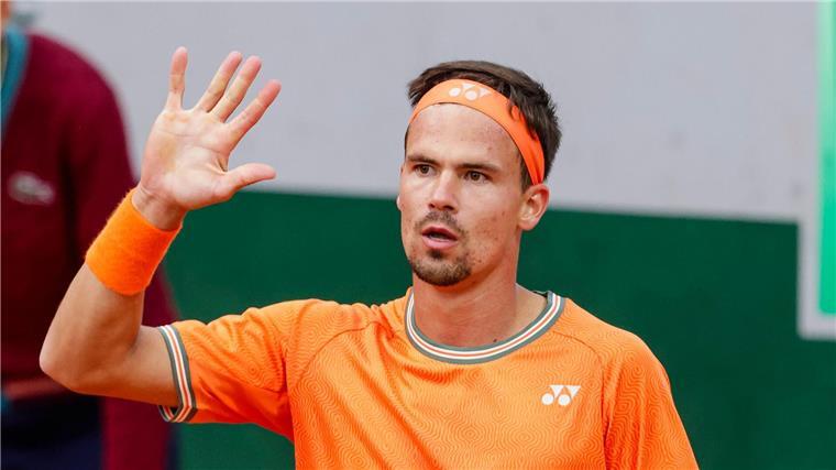 Zverev-Nachrücker Altmaier überrascht vor Davis-Cup-Finals Daniel Altmaier zählt zum Aufgebot des Deutschen Tennis Bunds für die Davis-Cup-Endrunde.