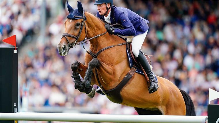 Daniel Deußer auf Platz zwei beim Super Cup in Saudi-Arabien Daniel Deußer und Killer Queen kamen in Saudi-Arabien auf Platz zwei.