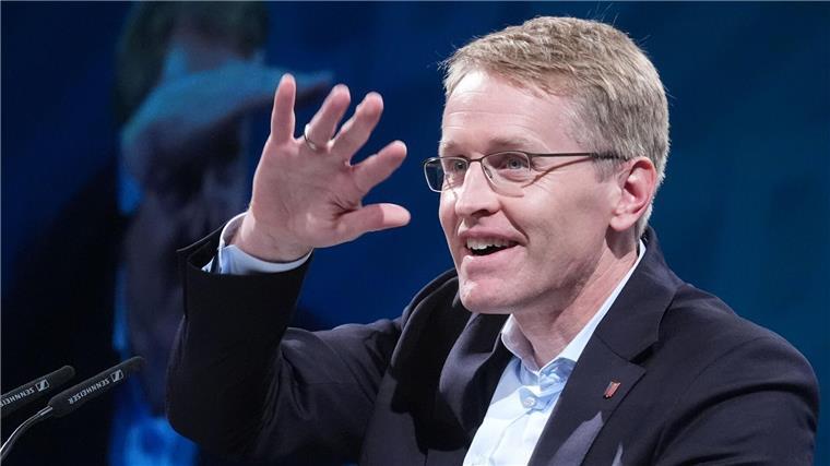 Ministerpräsident Daniel Günther ist Grünkohlkönig-Kandidat Daniel Günther soll neuer Grünkohlkönig der Stadt Oldenburg werden. (Archivfoto)