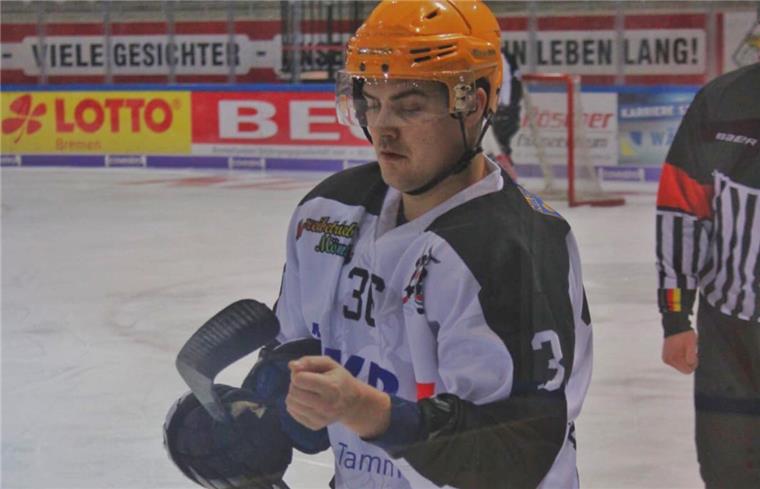 Eishockey: REV-Männer verlieren in Timmendorf Daniel Hollmann konnte einen Treffer für den REV Bremerhaven erzielen.