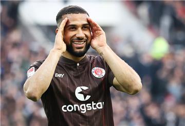 Fußball: 2. Bundesliga, 32. Spieltag, FC St. Pauli - 1. FC Nürnberg im Millerntor-Stadion. Sankt Paulis Daniel-Kofi Kyereh feiert sein Tor zum 1:0 per Elfmeter.