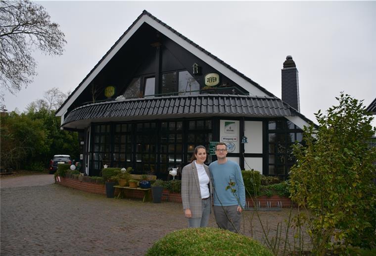 Auf Sylt reifte der Wunsch nach mehr Daniel Scheffel und Tatjana Henke haben das „Kachelstübchen“ in Burhave übernommen.