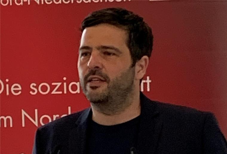 SPD: Schneider auf Platz zwei nominiert Daniel Schneider, Kandidat für den Wahlkreis Cuxhaven-Stade II, rief dazu auf, den Wahlkampf im Superwahljahr nicht nur digital anzugehen, sondern auch vor Ort präsent und ansprechbar zu sein.