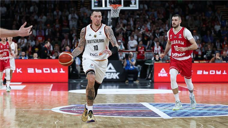 Center Theis kündigt Deutschland-Comeback beim Supercup an Daniel Theis will beim Supercup in München wieder dabei sein.