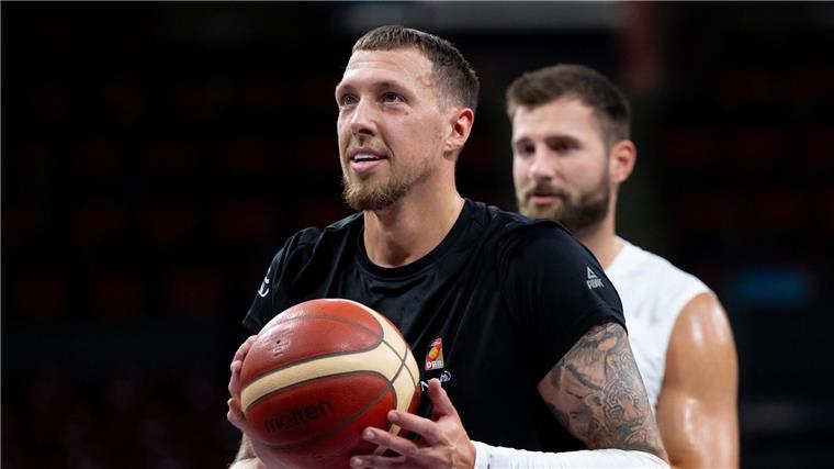 Härtetest mit Fragezeichen: Basketballer suchen Rhythmus Daniel Theis will in München sein Comeback geben.