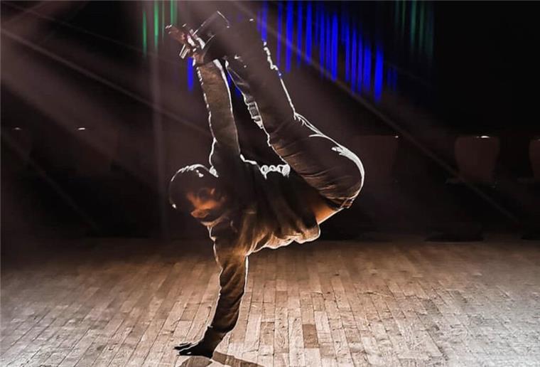 In Butjadingen Breakdance lernen von einem Weltmeister Breakdance