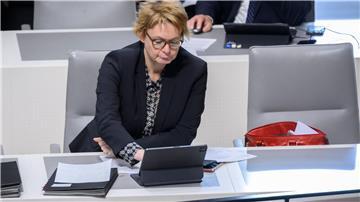 Daniela Behrens (SPD), Innenministerin Niedersachsen, sitzt im Landtag Niedersachsen.