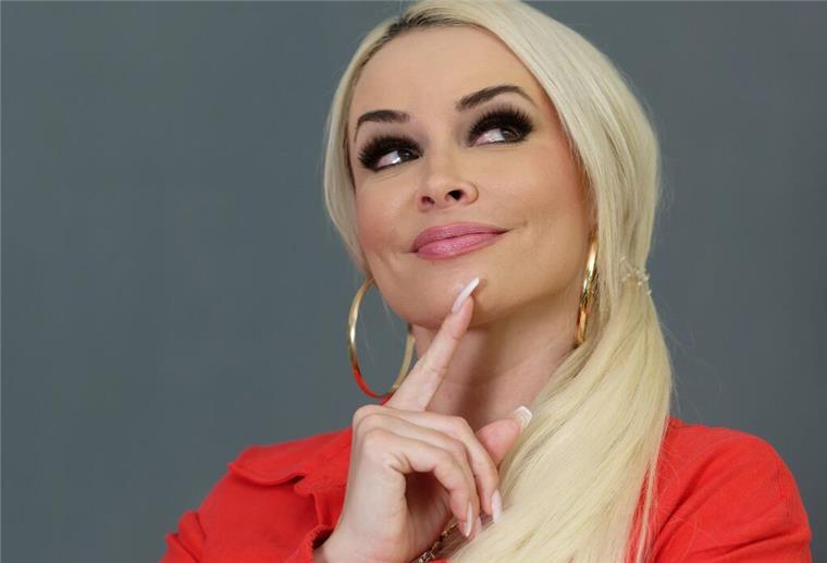 Daniela Katzenberger hat Kummer mit ihrer Tochter Daniela Katzenberger gibt die Farbwahl ihrer Tochter zu denken.
