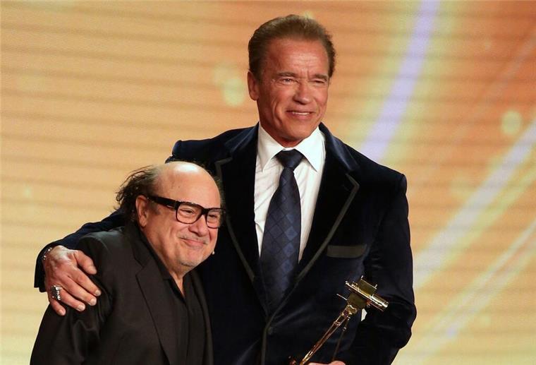 Danny DeVito wird 80 - mit Trampolinspringen in Schwung Danny DeVito und Arnold Schwarzenegger planen eine weitere Zusammenarbeit. (Archivbild)