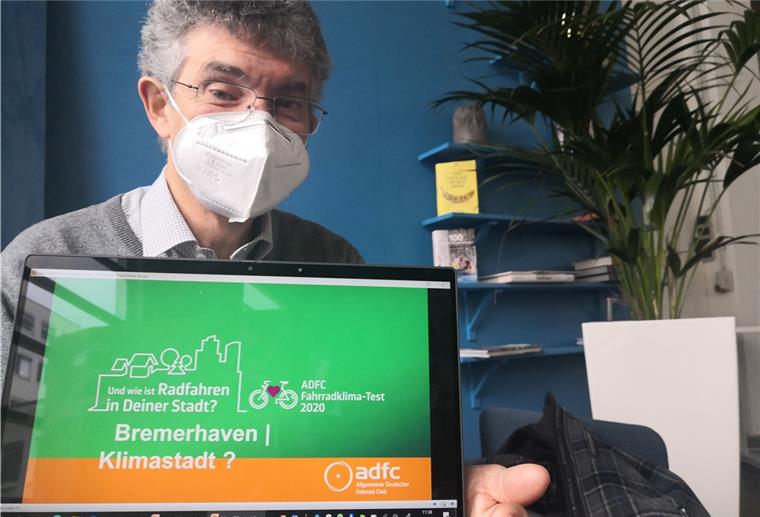 Radfahrer geben Bremerhaven eine Vier minus Darf eine Klimastadt eine so schlechte Note von Radfahrern kassieren? Der verkehrspolitische Sprecher des ADFC, Hans-Joachim Schmeck-Lindenau, stellt Bremerhavens Abschneiden beim Klimatest vor.