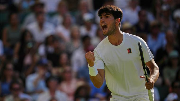 Alcaraz eine Nummer zu groß: Struff in Wimbledon raus Darf jubeln: Carlos Alcaraz
