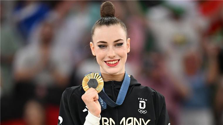 „Bedeutet mir alles“: Varfolomeev Gymnastik-Olympiasiegerin Darja Varfolomeev ist erste deutsche Gymnastik-Olympiasiegerin.