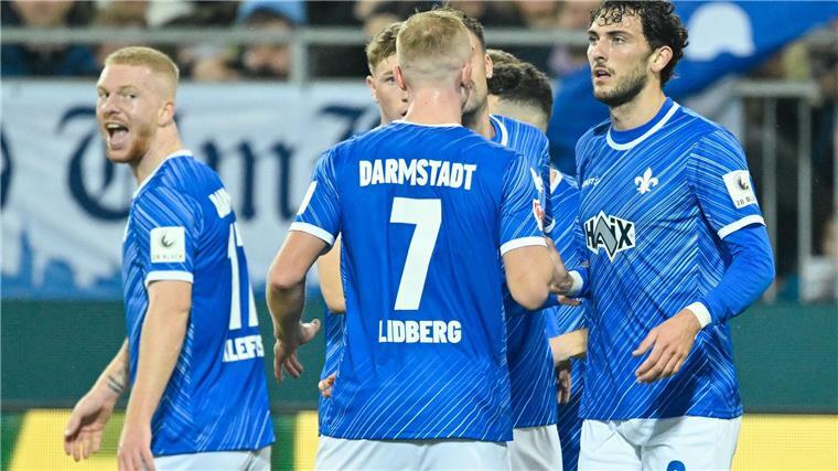 Debakel in Darmstadt: Köln verliert 1:5 Darmstadt hatte viel Grund zu jubeln, Köln nicht.