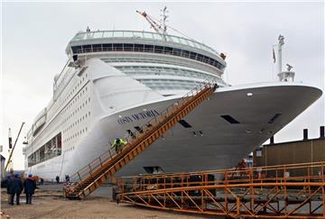 Das 252 Meter lange Luxus-Kreuzfahrtschiff "Costa Victoria" war einer der Gründe für den Zusammenbruch des Bremer Vulkan-Verbundes. Das Schiff wurde der Lloyd-Werft zu Ende gebaut .
