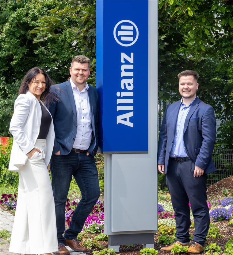 Dorum: Allianz-Agentur wird zu einer OHG Das Allianz-Team Dorum