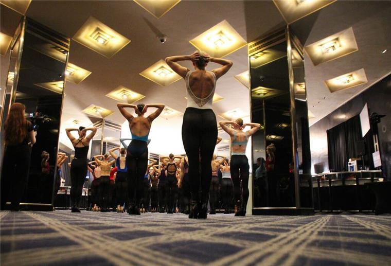 100 Jahre Showtanzgruppe „Rockettes“ - noch zeitgemäß? Das alljährliche Vortanzen steht fest im Kalender von angehenden Tänzerinnen weltweit. In diesem Jahr kamen mehr als 1.000.