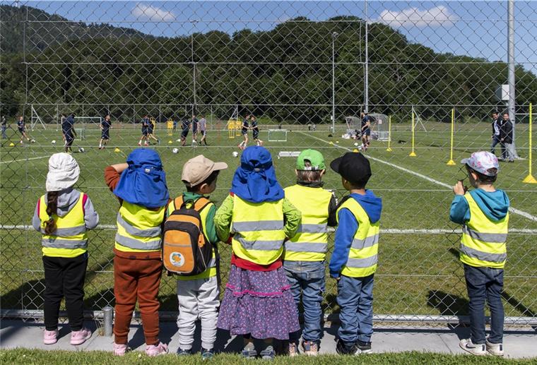 Bremerhaven: Spontanes Ferienprogramm für Daheimgebliebene Das Amt für Sport und Freizeit hat gemeinsam mit Bremerhavener Sportvereinen auch in dieser Woche ein vielfältiges Ferienprogramm für den Nachwuchs zusammengestellt. Anmeldungen erfolgen direkt bei den Vereinen.