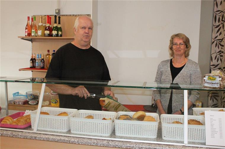 Einkaufsladen von Harri Wilhelms in Wehdel wächst und wächst Das Angebot von Harri Wilhelms und seiner Ehefrau Birgit kommt in Wehdel an.