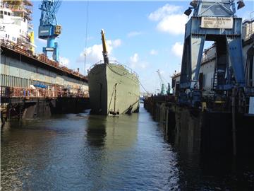 Das Ausdocken der "Gorch Fock" in Bremerhaven hat funktioniert.