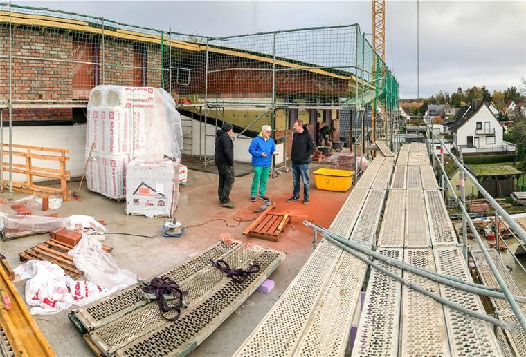 Auf dem Hacienda-Grundstück in Langen werden 16 Wohnungen gebaut Das Bauunternehmen Paul Loskan errichtet in Langen zwei Häuser mit je acht Wohnungen.