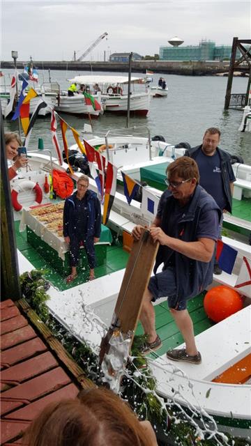 Das Börteboot "Sigrid" ist auf Helgoland getauft worden. Es ist ein Neubau.