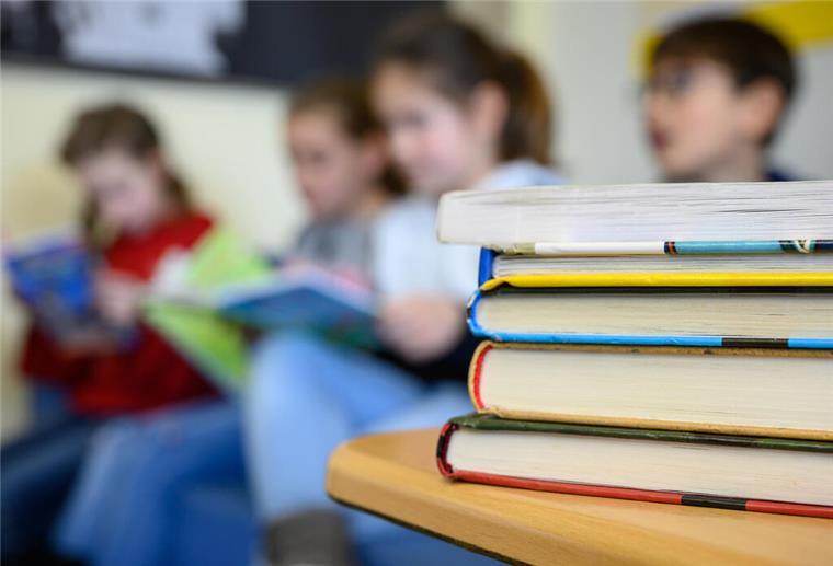 Das Bremer Leseband-Projekt wurde von Lehrkräften gut bewertet. Ziel ist es, das Programm auf alle Schulen im Land Bremen auszuweiten.