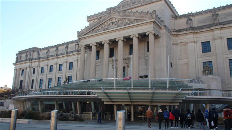 Das Brooklyn Museum ist das zweitgrößte Ausstellungshaus der Millionenmetropole New York. (Archivbild)
