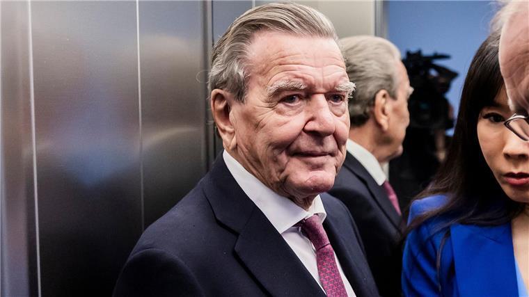Bundesgericht verhandelt über Schröders Bundestagsbüro Das Bundesverwaltungsgericht verhandelt über Schröders Anspruch auf ein Bundestagsbüro. (Archivbild)