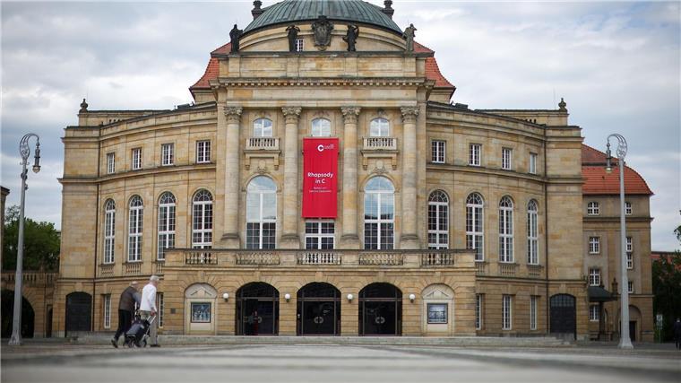 Bundespräsident kommt zur Eröffnung der Kulturhauptstadt Das Chemnitzer Opernhaus. Zum Festakt am 18. Januar wird auch Bundespräsident Frank-Walter Steinmeier erwartet (Archivbild)