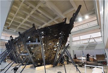 Das Deutsche Schifffahrtsmuseum will die Entdeckung mit möglichst vielen Menschen feiern, die damals das Spektakel rund um die Bergung verfolgten. Zeitzeugen sollen ihre persönlichen Kogge-Schätze präsentieren.
