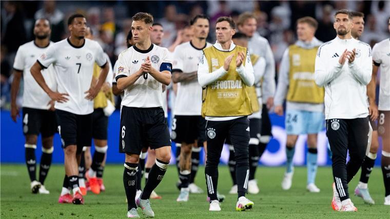 Vielleicht Dritter werden Das deutsche Team nach dem verlorenen Spiel.